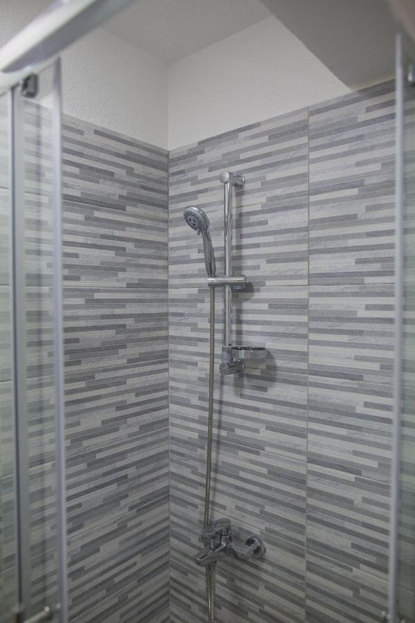 Serious Job Apartament *